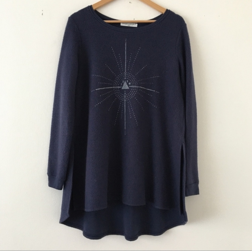 Urban Outfitters M